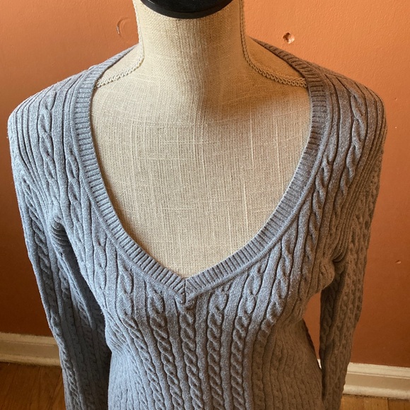 V-Neck Cable Knit Sweater - Light Gray - Picture 2 of 8
